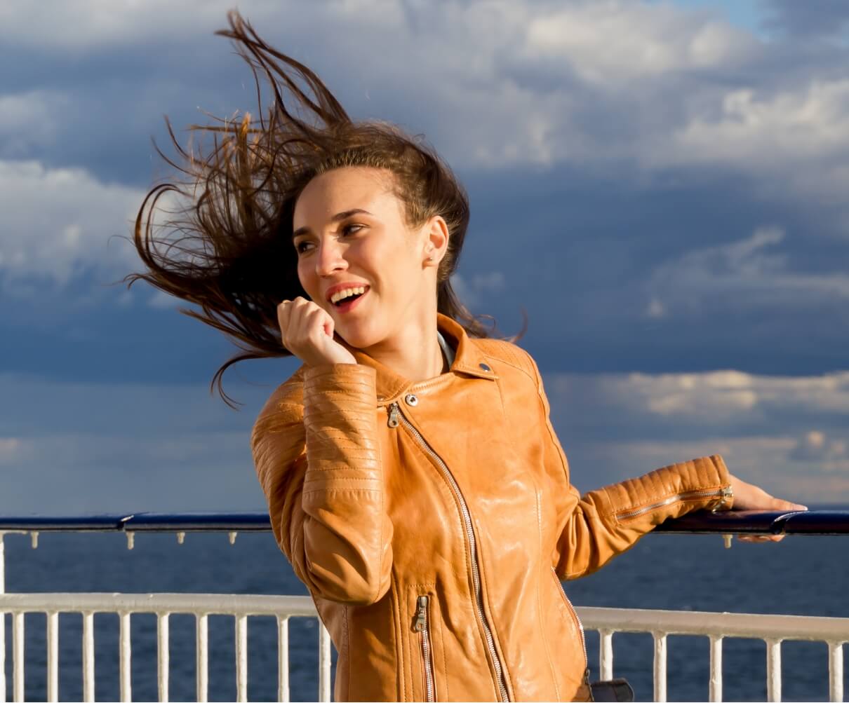 photo-session-of-a-young-beautiful-happy-girl-on-2025-01-29-03-54-52-utc (1)